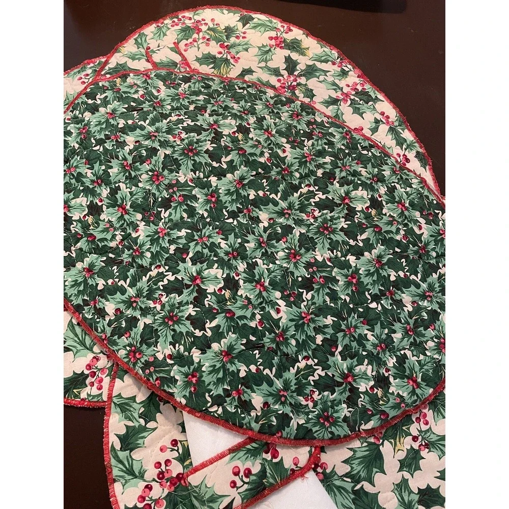 Vtg Quilted Christmas Place Mats  Handmade 5 Reversible Napkin Utensil Holder